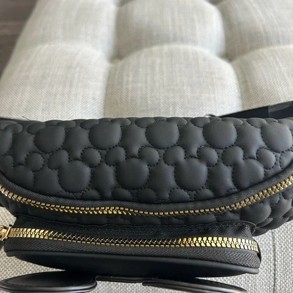 NWT Black and White Mickey Mouse Fanny pack Bag - Picture 3 of 6